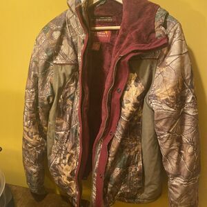 FIELD & STREAM Women's Large Camo Insulated Hunting Jacket Maroon Quilted Lining